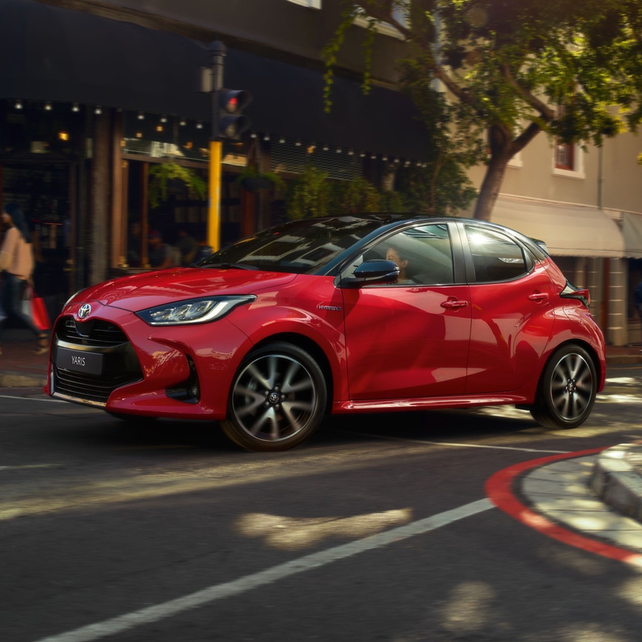 Yaris-4