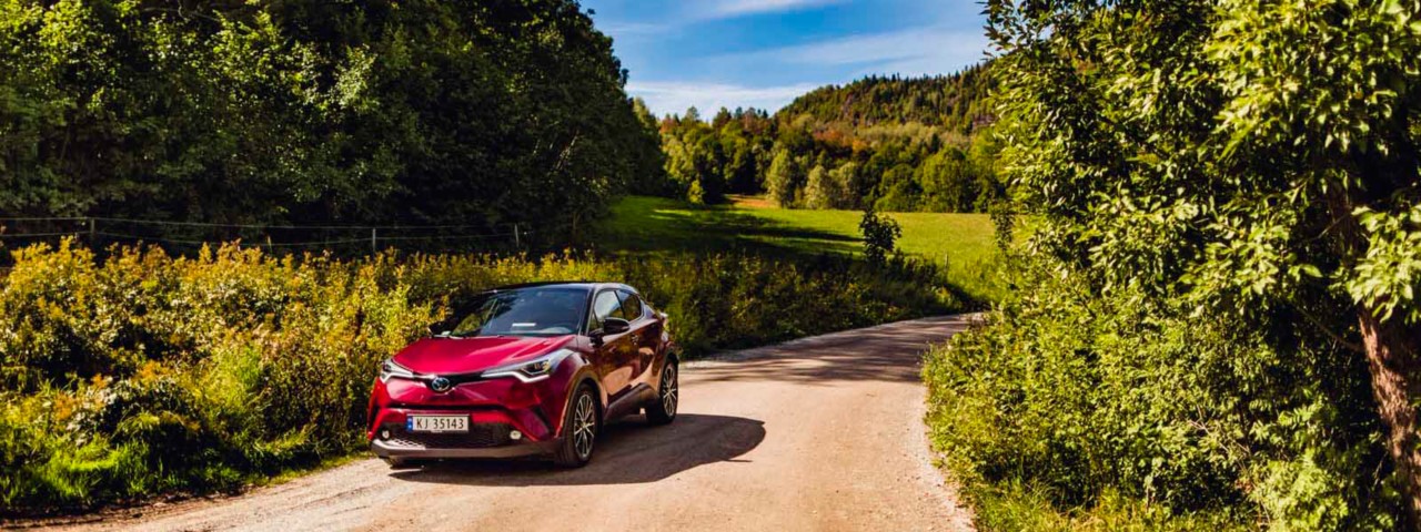 SÅ ELEKTRISK KJØRER TOYOTAS HYBRIDER