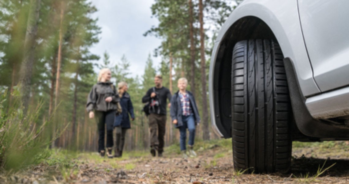 HVOR OFTE BØR JEG BYTTE DEKK?