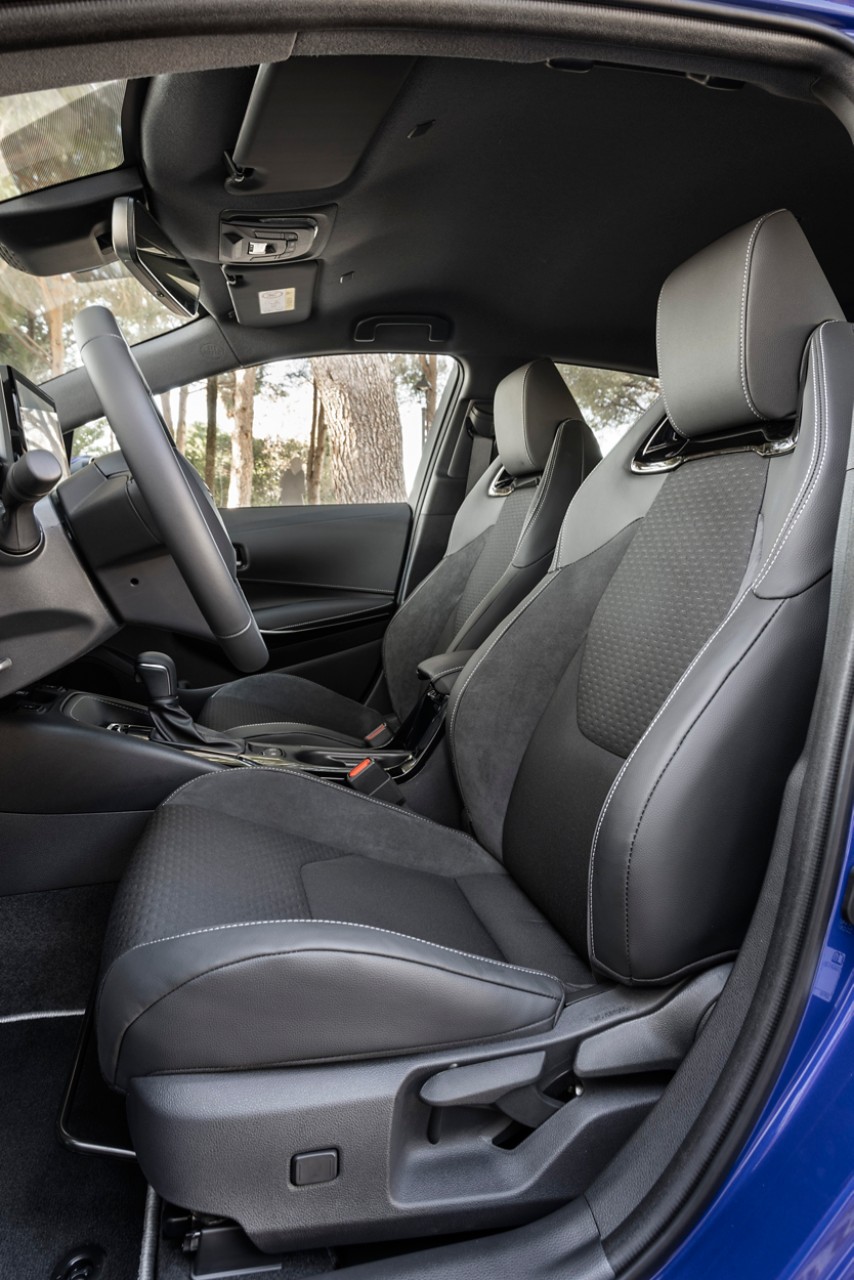 2023-COROLLA-Hatchback-DPL-45