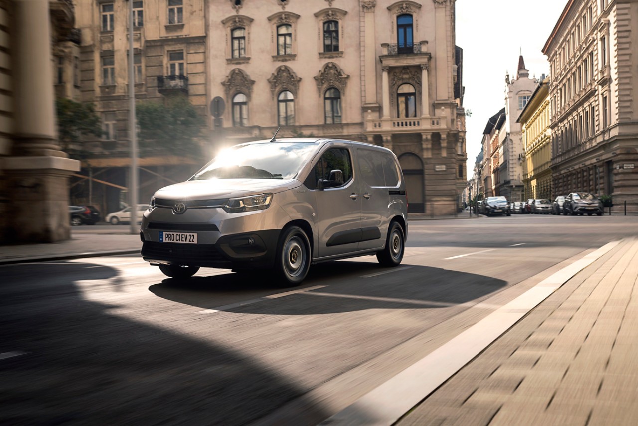 TOYOTA PROACE CITY ELECTRIC