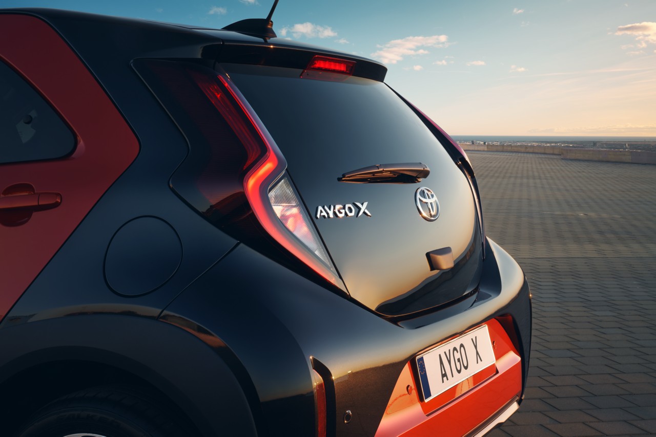 AYX5017_22